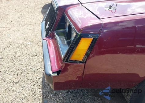 1982 Buick Regal Limited from USA, damaged, VIN 1G4AM47A1CH179021